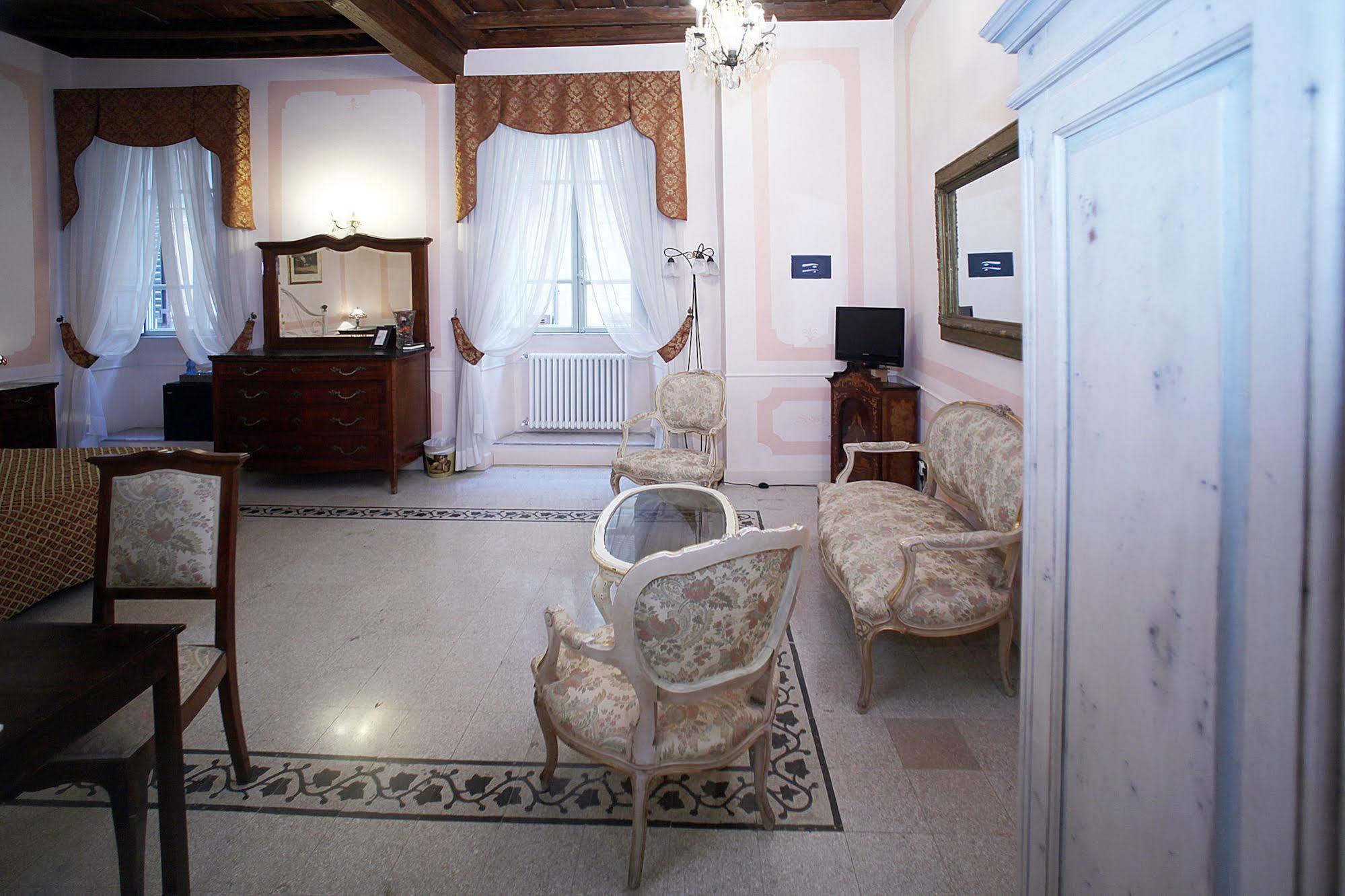 La Maison Dell'orologio 2* Roma